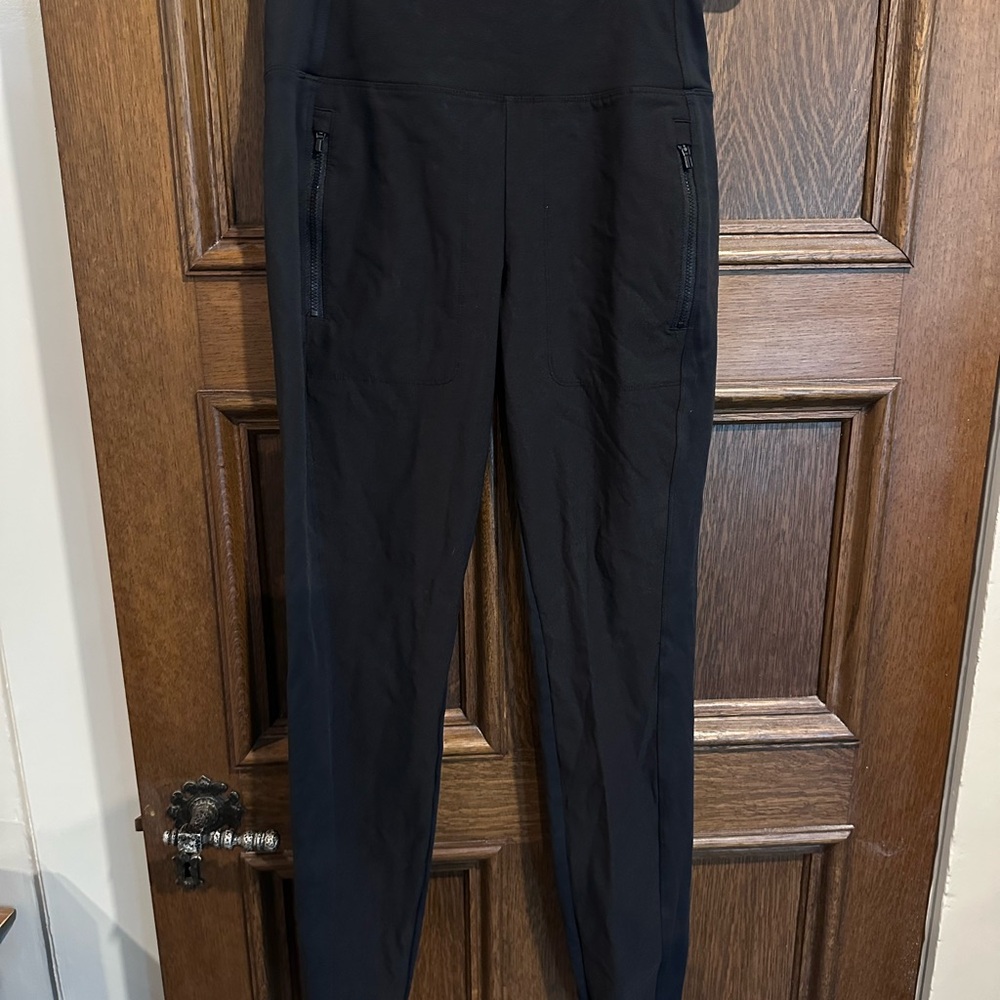Athleta Black Women's leggings with Pockets